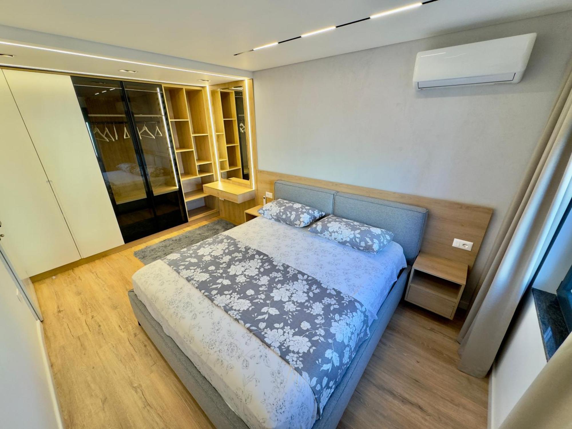 Soinn'S Apartament Тирана Экстерьер фото