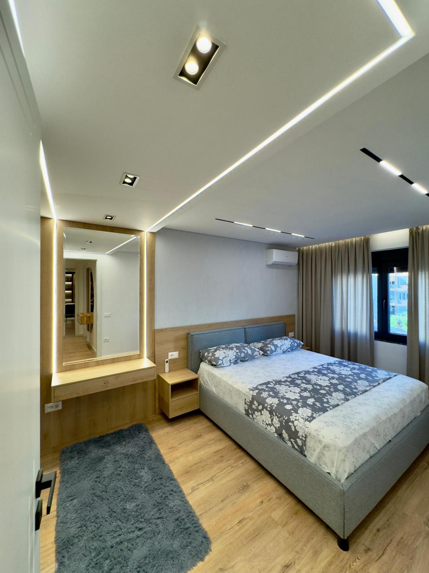 Soinn'S Apartament Тирана Экстерьер фото