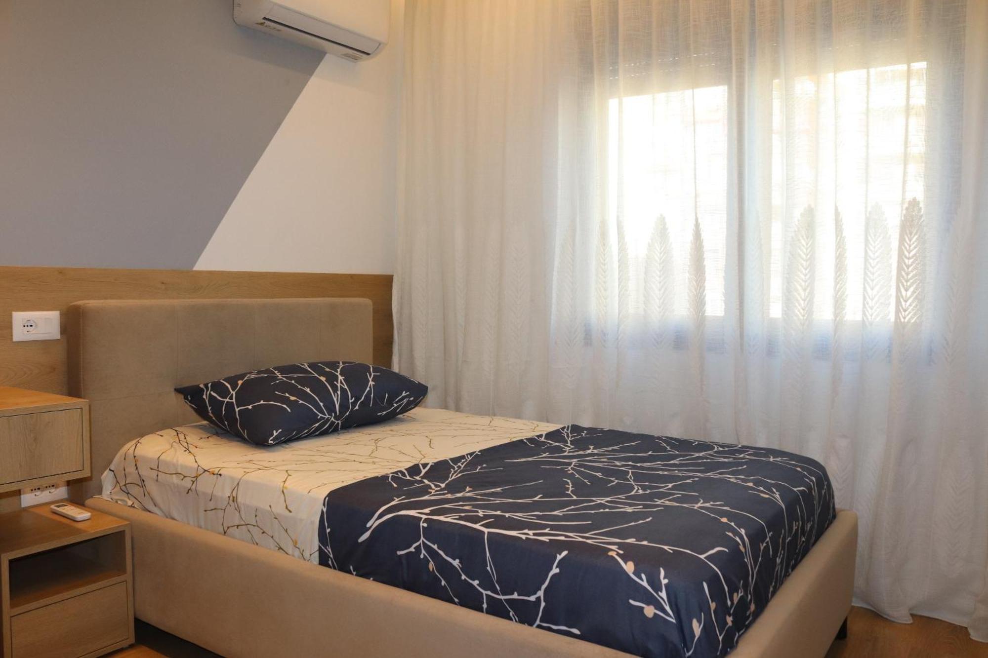 Soinn'S Apartament Тирана Экстерьер фото