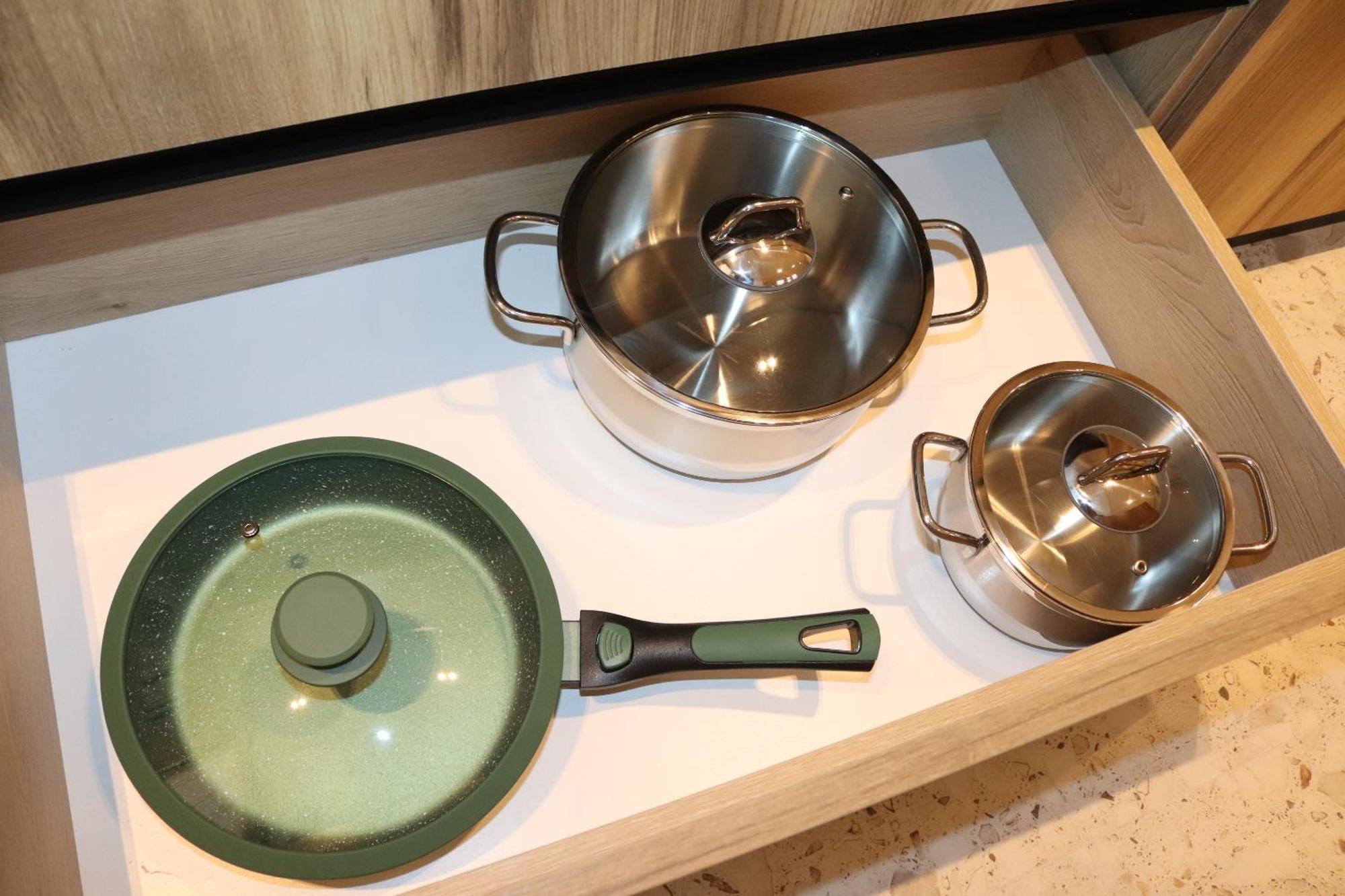 Soinn'S Apartament Тирана Экстерьер фото