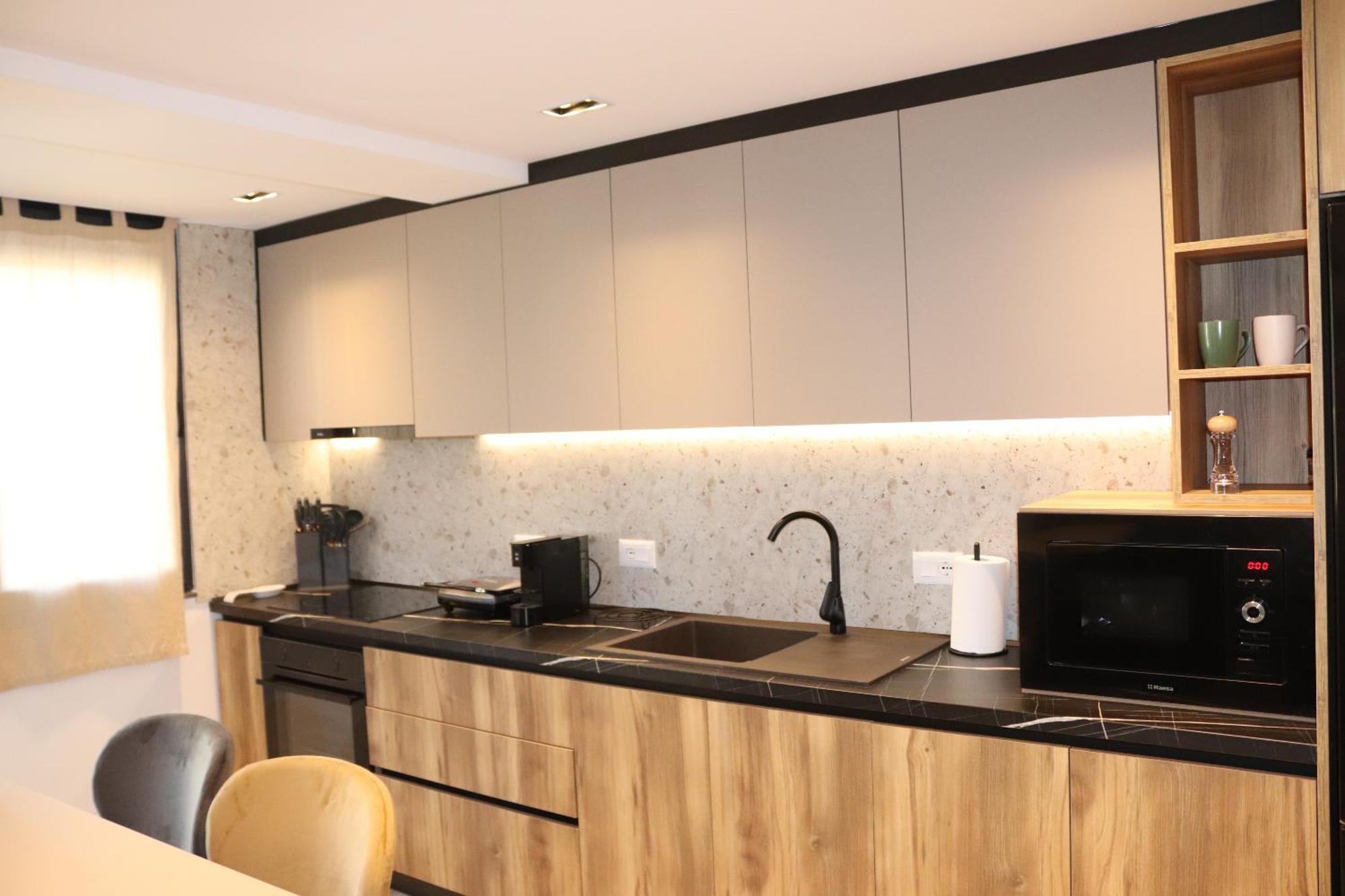 Soinn'S Apartament Тирана Экстерьер фото