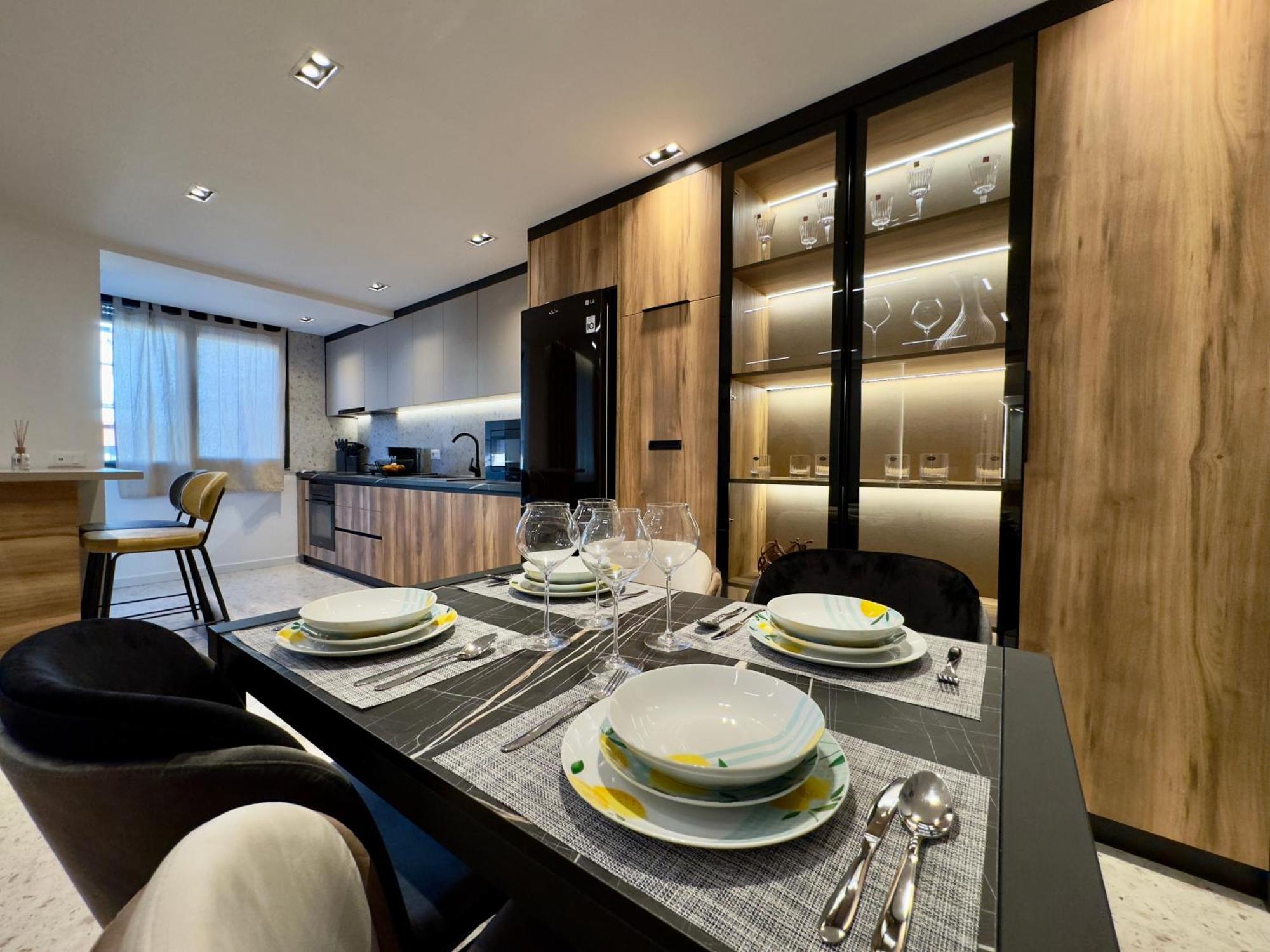 Soinn'S Apartament Тирана Экстерьер фото